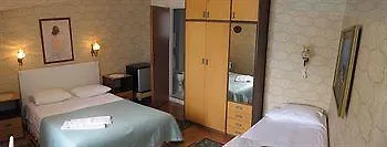 Mira Sea Front Hotel Komiza
