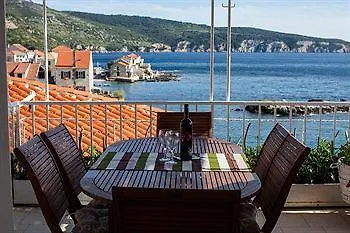 Mira Sea Front 3*
