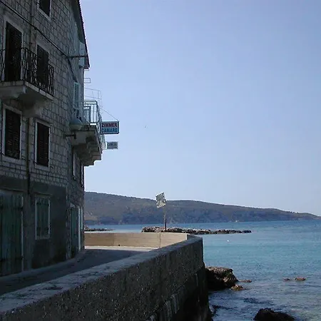 Hotel Mira Sea Front 3*
